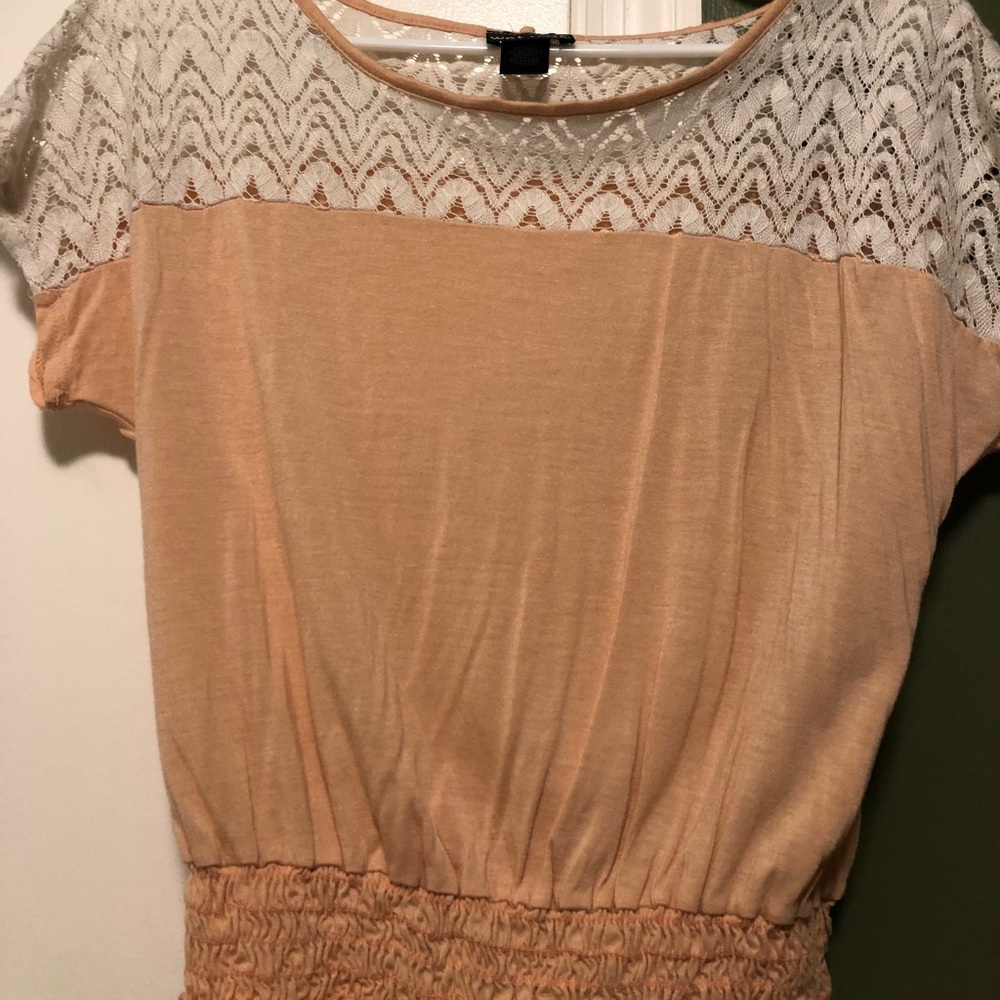 Like new peach with white lace crop!